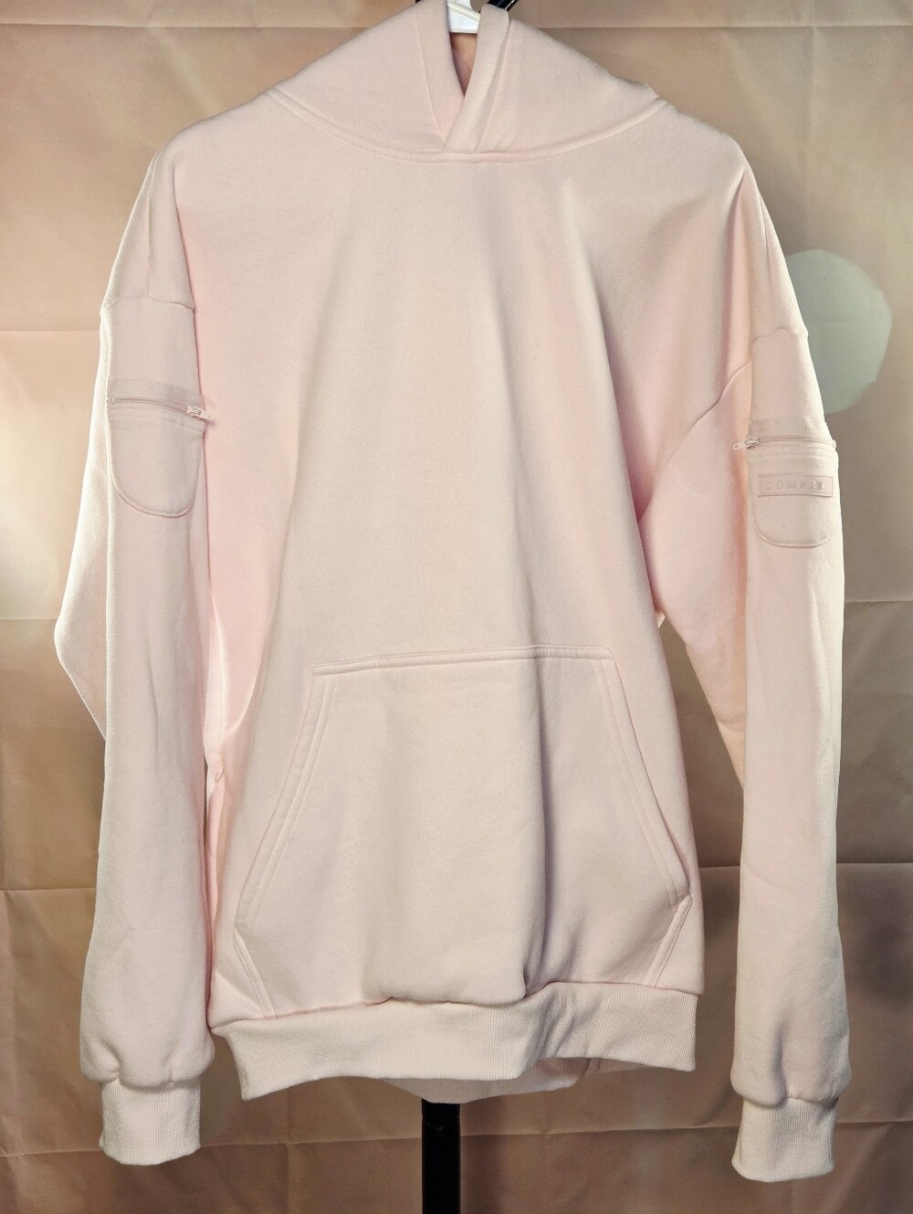 Comfrt Women's Travel Essentials Light Pink Hooded Pullover Sweatshirt Size Med